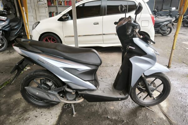 Beat Deluxe Tahun 2024. DB 2260 TH